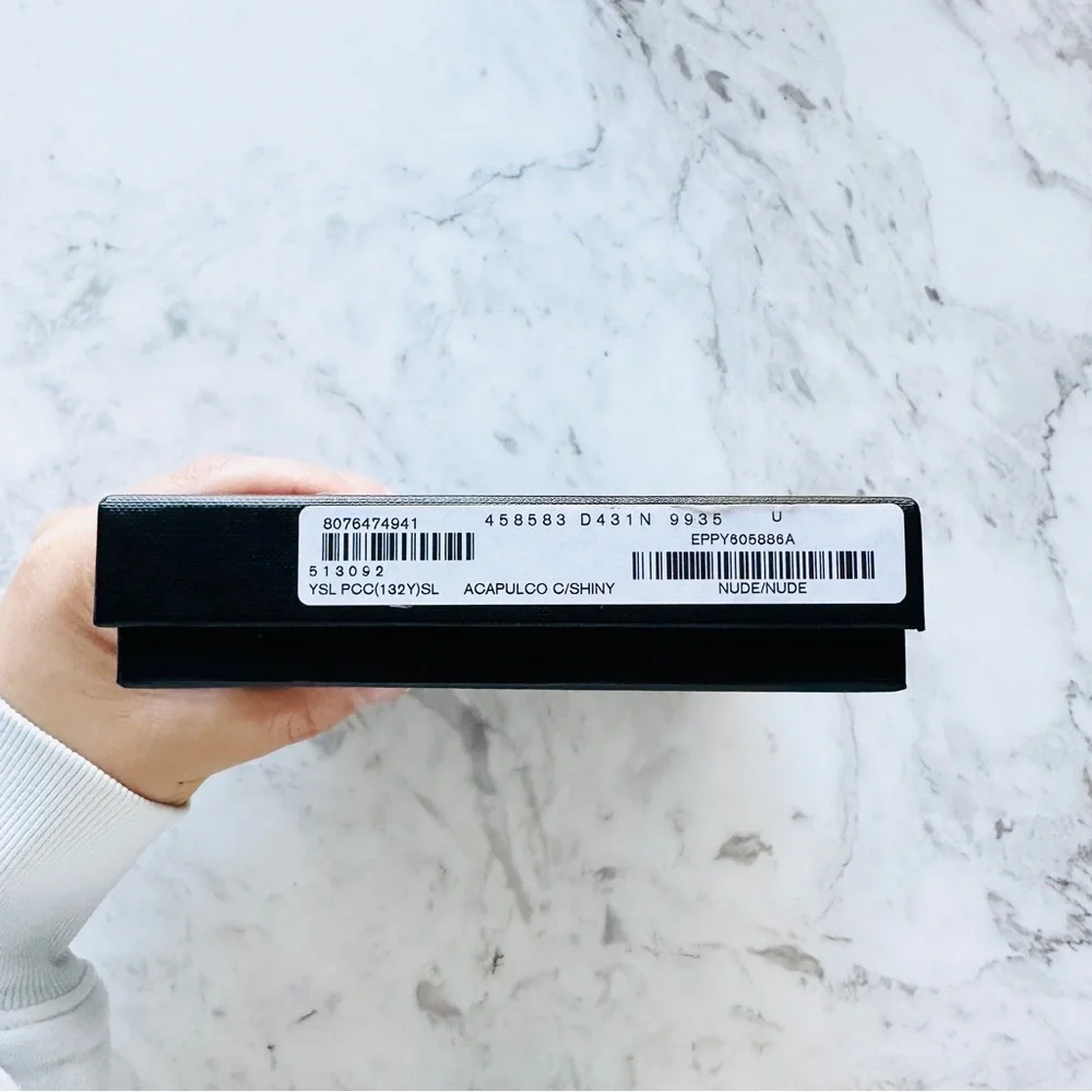 SAINT LAURENT Paris Zipped Credit Card Case in Acapulco Nude Shiny Leather - Picture 13 of 15